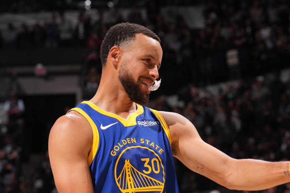 Curry no Golden State Warriors x San Antonio Spurs (Foto: Jesse D. Garrabrant / NBAE / Getty Images / Getty Images via AFP)