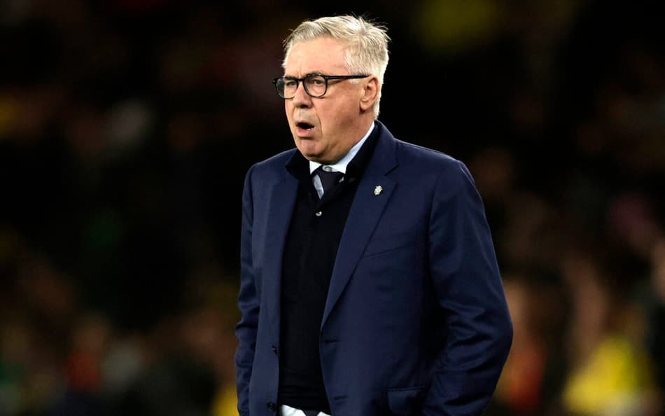 Ancelotti durante Brasil x Senegal (Foto: Ian Kington / AFP)