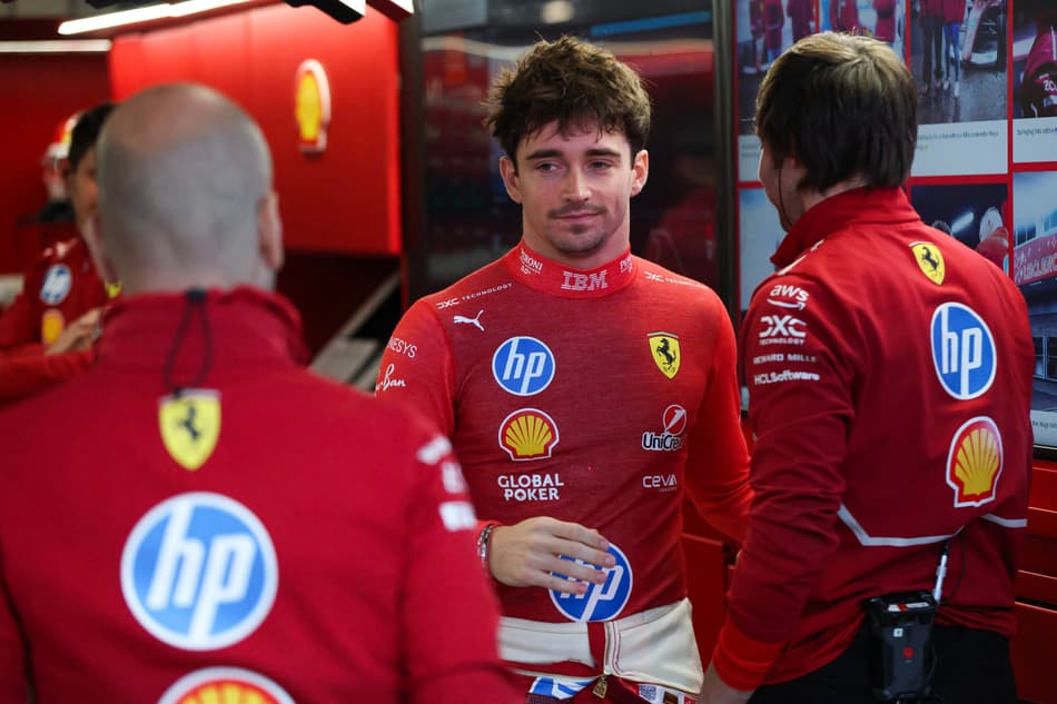 Charles Leclerc no TL1 do GP de Las Vegas de F1 (Foto: Patrick T. Fallon / AFP)