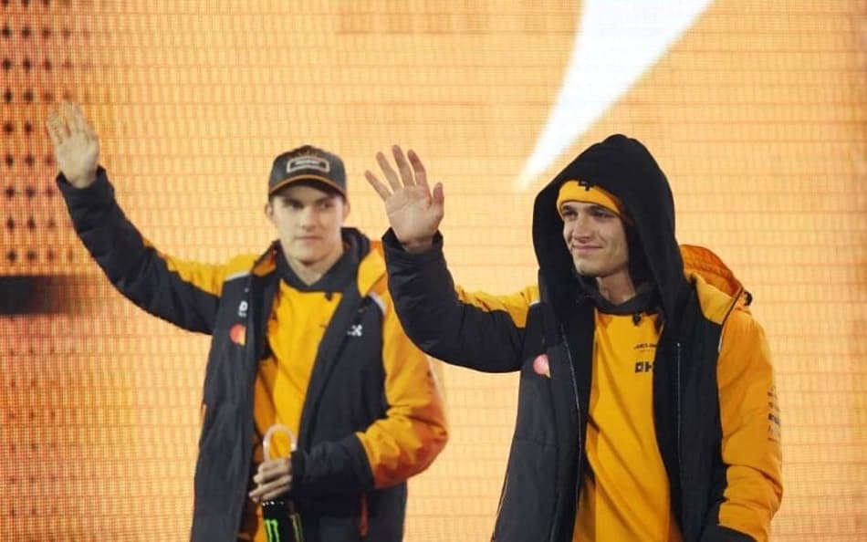 Lando Norris e Oscar Piastri no GP de Las vegas de F1 (Foto: Chris Graythen / GETTY IMAGES NORTH AMERICA / Getty Images via AFP)