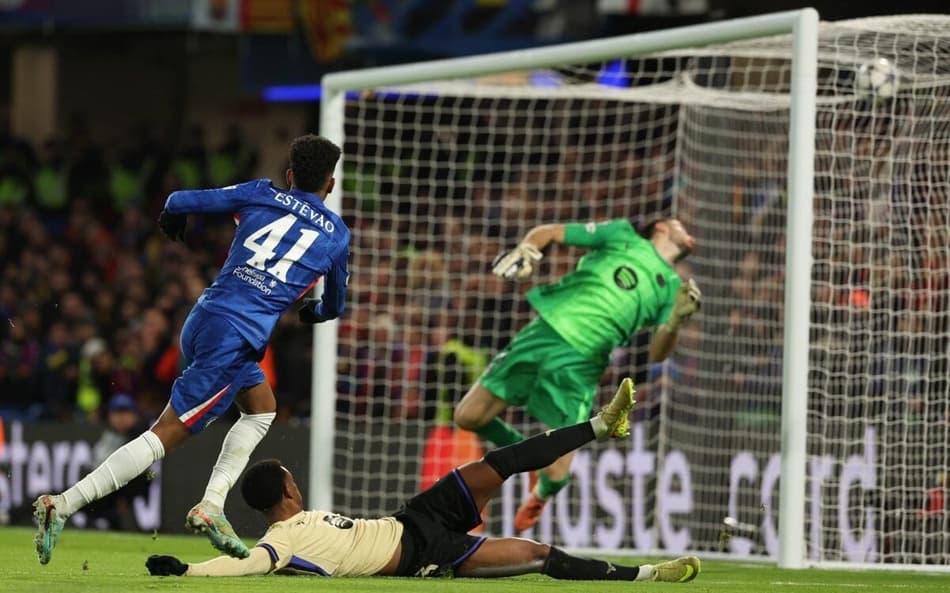 Maresca se derrete por Yamal e Estêvão: 'Os próximos Messi e Ronaldo'