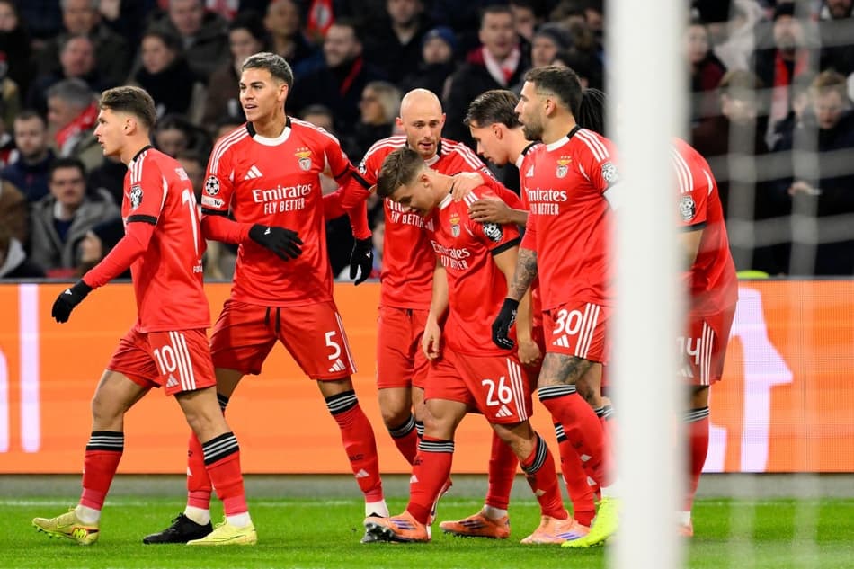 AO VIVO Benfica sai na frente do Ajax no duelo de lanternas da Champions League