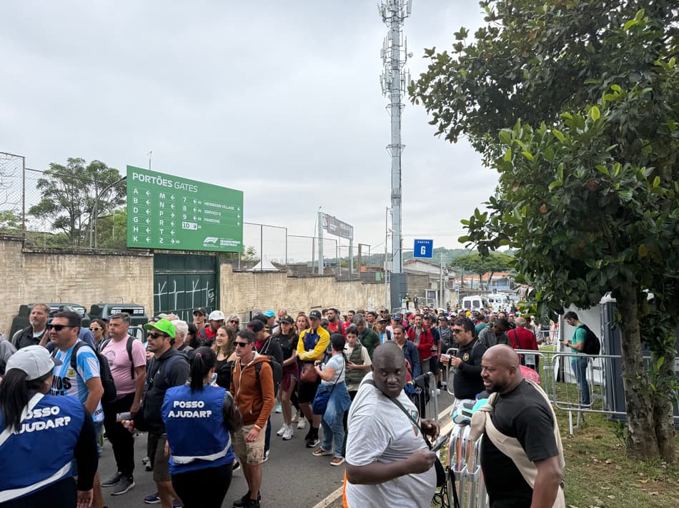 Arredores de Interlagos (Foto: Beatriz Pinheiro / Lance!)