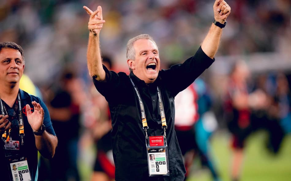 Bap, presidente do Flamengo, comemora o título da Libertadores