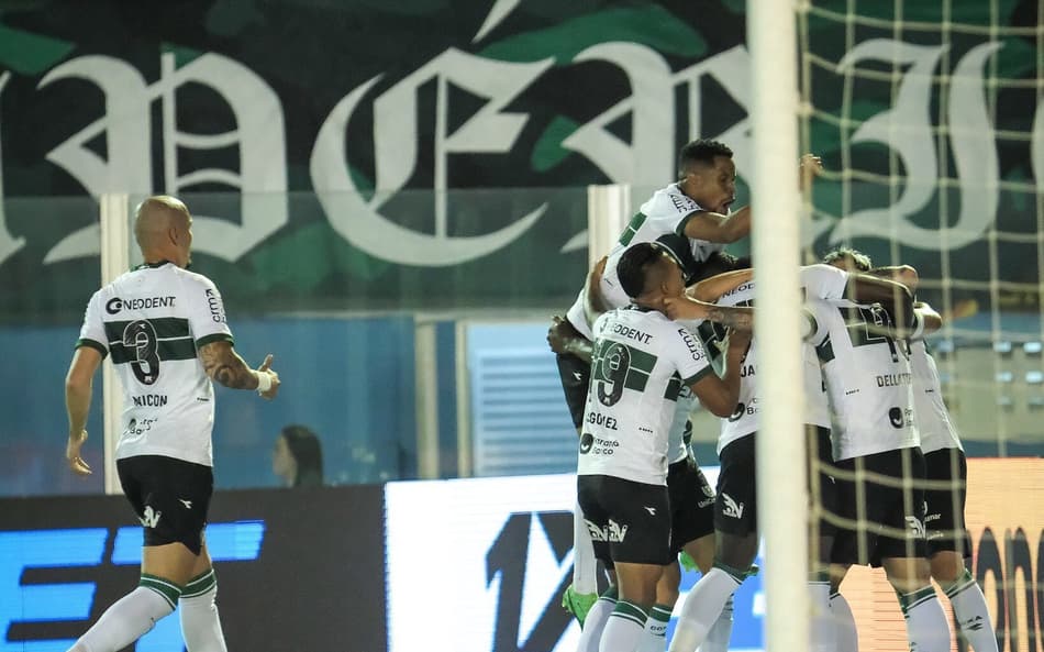 Próximo da Série A e de encher os cofres: veja a quantia que o Coritiba pode faturar na Série B