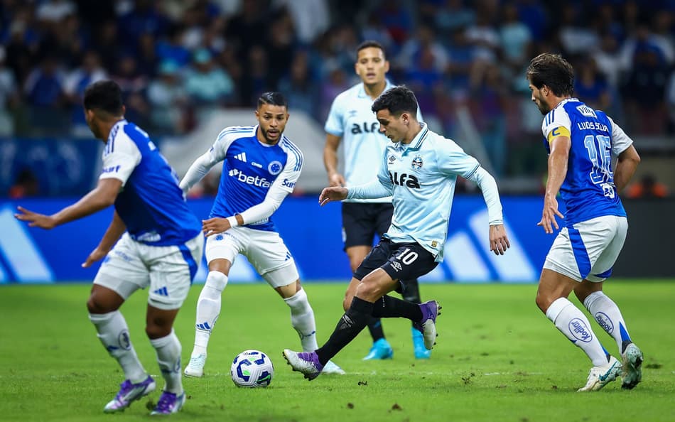 Cristaldo teve mais uma atuação apagada contra o Cruzeiro. (Foto: Lucas Uebel/Grêmio FBPA)