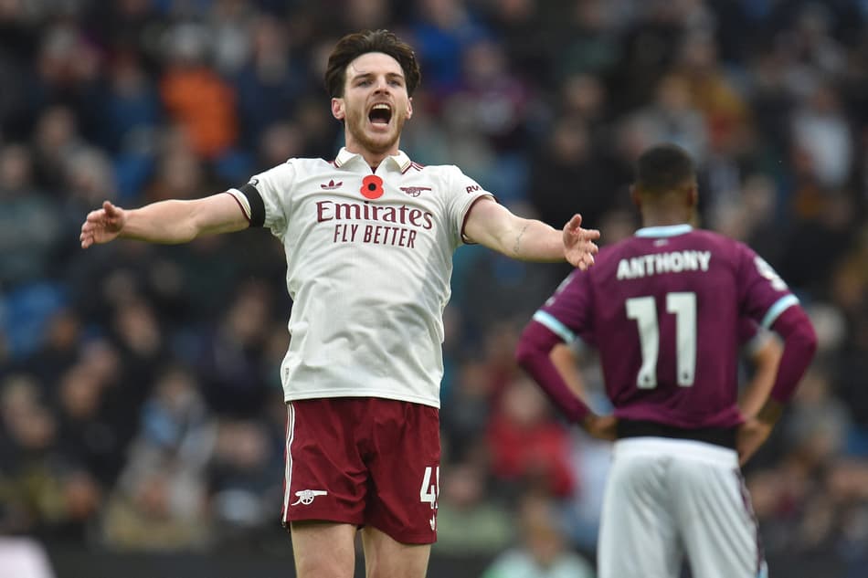 Declan Rice comemora gol marcado pelo Arsenal sobre o Burnley