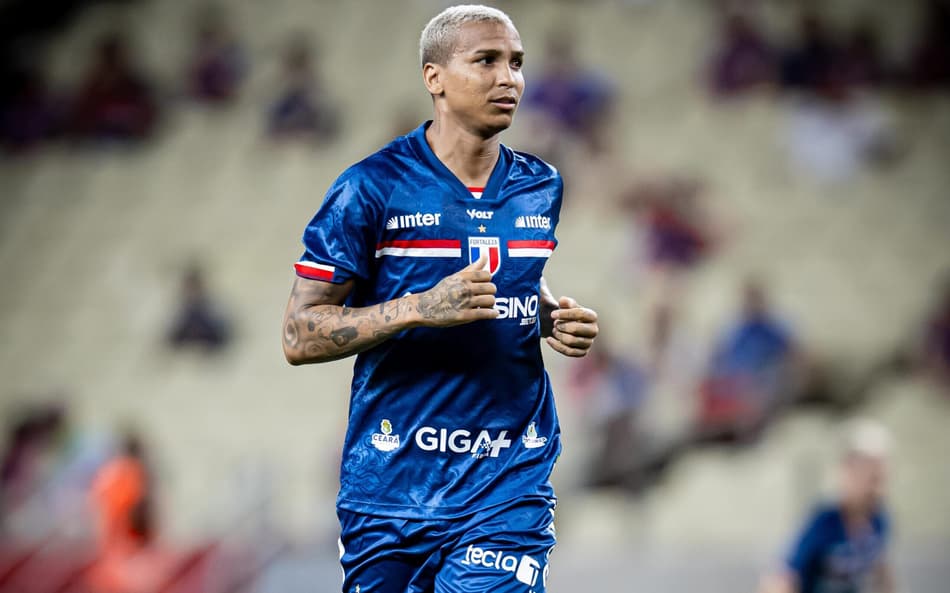 Deyverson, atacante do Fortaleza (Foto: Samuel Andrade)