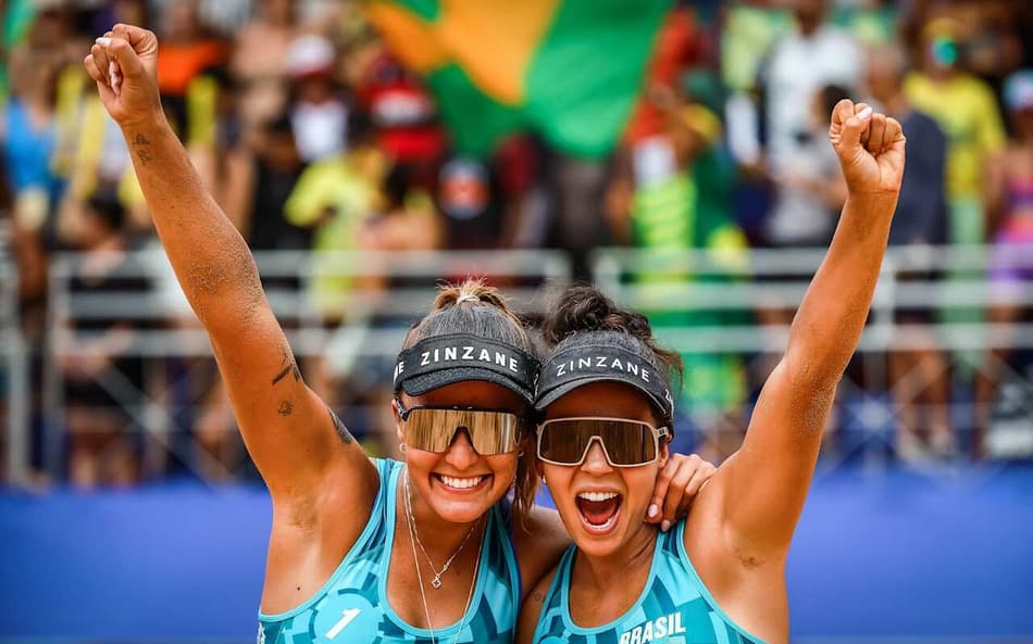 Dupla brasileira Thamela e Victória no Elite 16 de vôlei de praia (Foto: Volleyball World)
