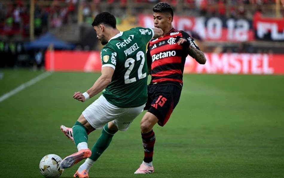 Torcedores do Flamengo reprovam atitude de jogador na final da Libertadores