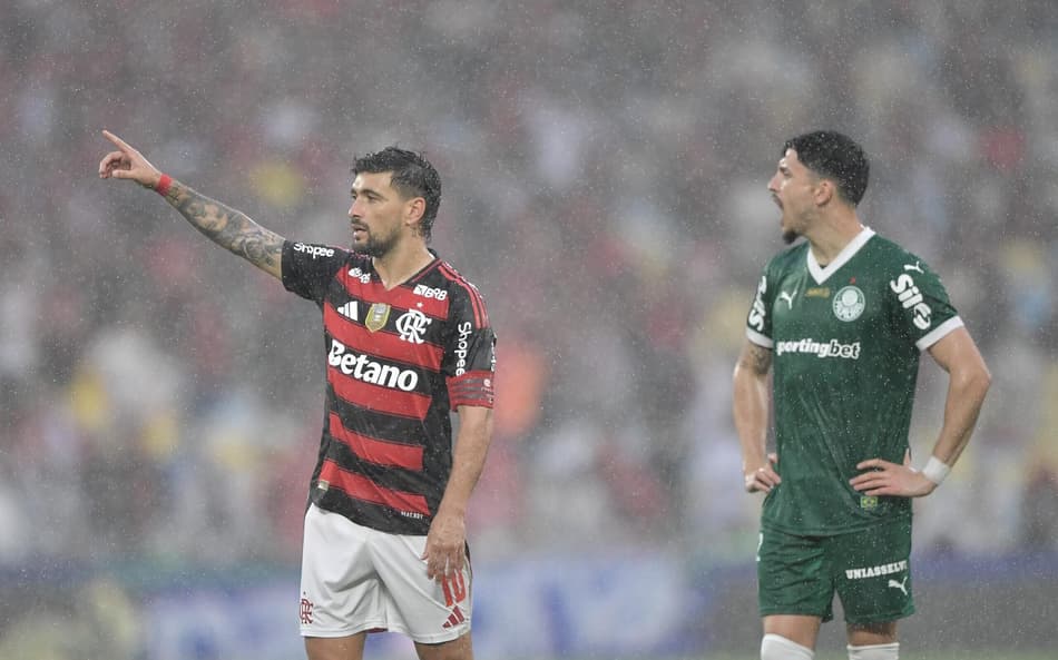 Flamengo e Palmeiras se enfrentaram pelo Brasileirão (Foto: Foto: Thiago Ribeiro/AGIF/Gazeta Press)