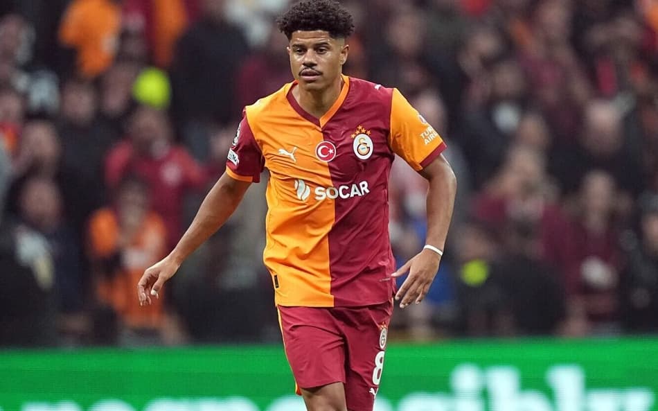 Gabriel Sara em ação pelo Galatasaray, na Champions League