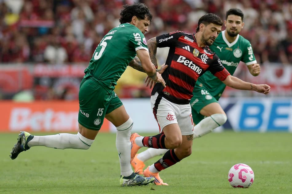 Flamengo ou Palmeiras? Veja últimos campeões da Libertadores