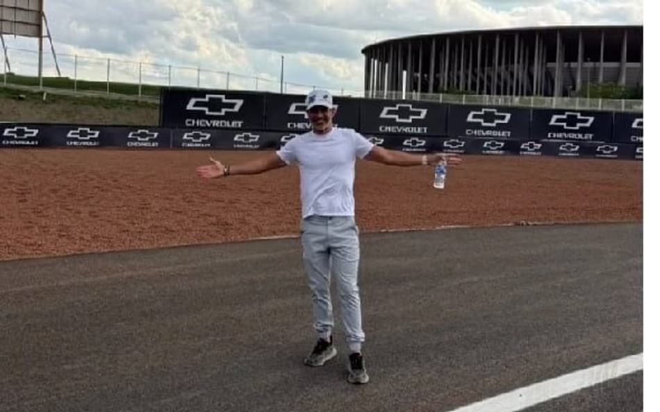 Helio Castroneves no Autódromo de Brasília em novembro de 2025