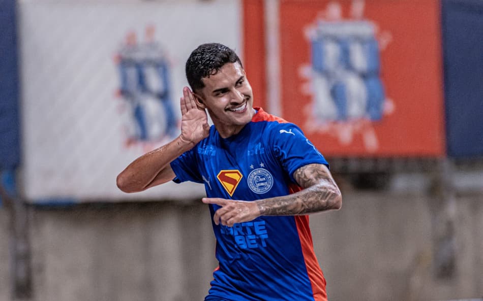 Nestor comemora gol contra o Grêmio (Foto: Caique Higino)