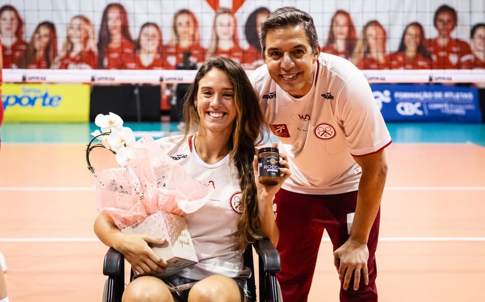Julia Azevedo, baleada em assalto, fui ao jogo do Tijuca na Superliga