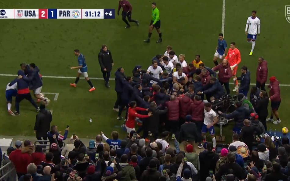 Jogador do Palmeiras se envolve em briga generalizada em amistoso; veja