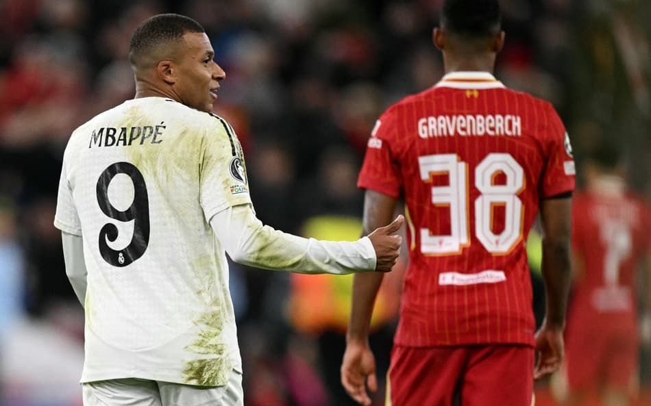 Mbappé no jogo do Real Madrid contra o Liverpool