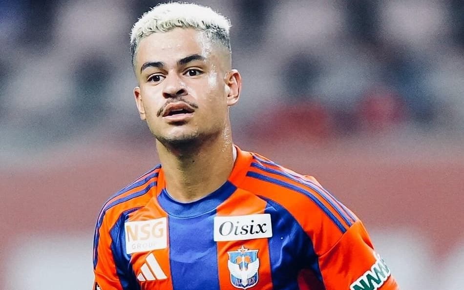 Miguel em ação pelo Albirex Niigata, do Japão