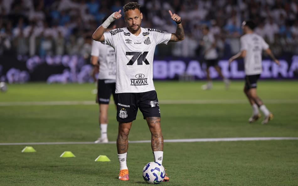 Neymar Jr jogador do Santos durante aquecimento antes da partida contra o Palmeiras