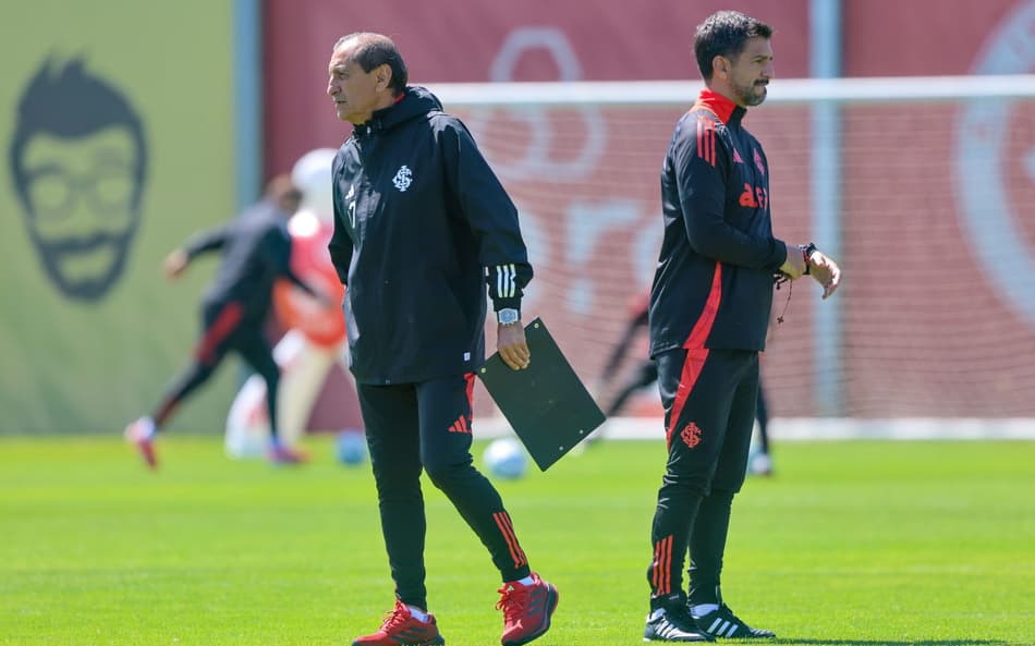 Ramón Díaz e Emiliano Díaz, técnico e auxiliar do Internacional