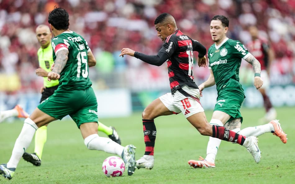 Palmeiras Flamengo Gustavo Gómez Samuel Lino