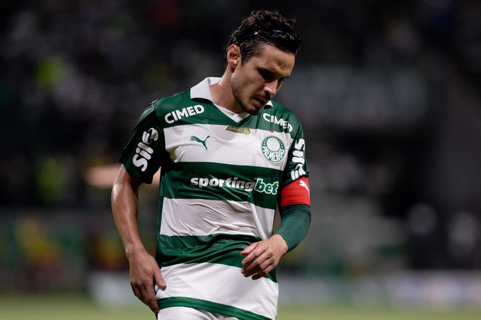 Raphael Veiga durante partida entre Palmeiras e Vitoria