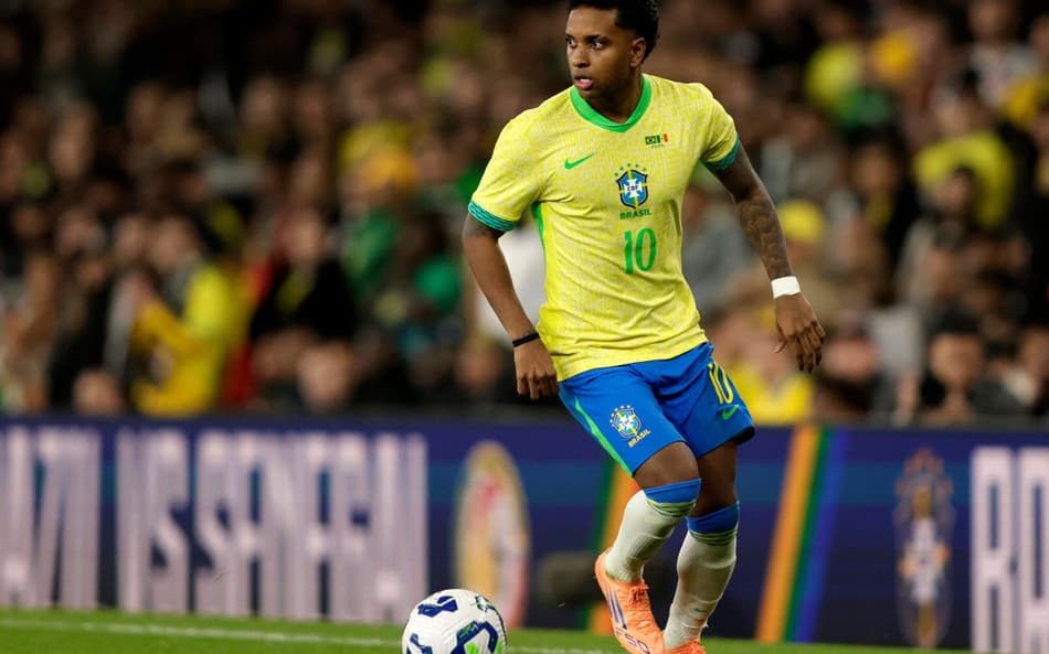 Rodrygo em ação pela Seleção Brasileira contra o Senegal