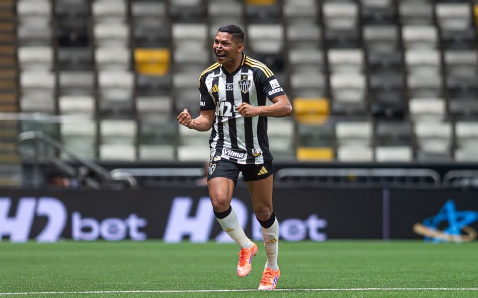 Rony celebra fim de jejum de 23 partidas sem marcar (Foto: Alessandra Torres/AGIF)