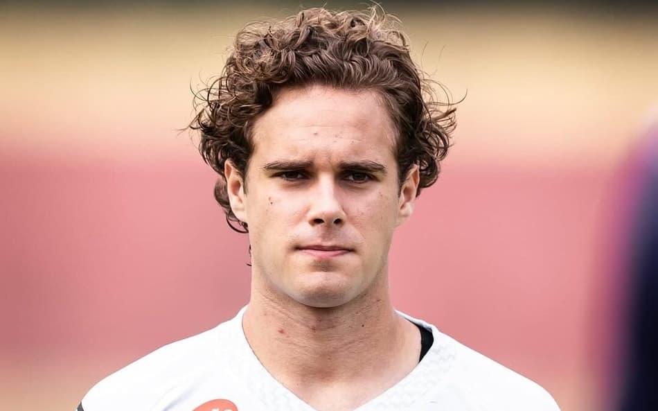 Bernardo é o artilheiro do Santos no Sub-20. (Fotos: Divulgação/ Instagram)