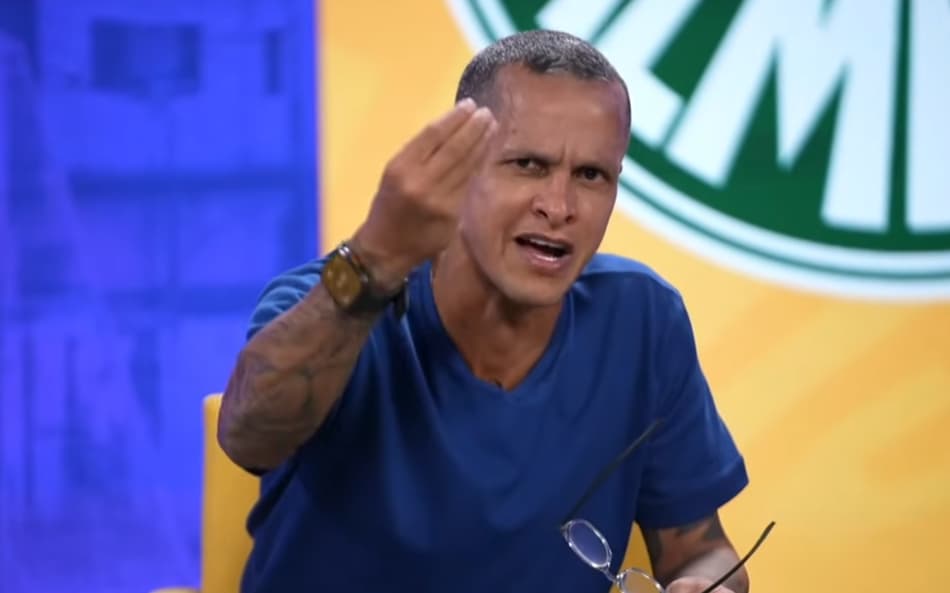 Souza, ex-jogador, no programa esportivo do Podpah