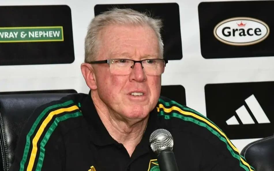 Técnico pede demissão após seleção não se classificar para a Copa