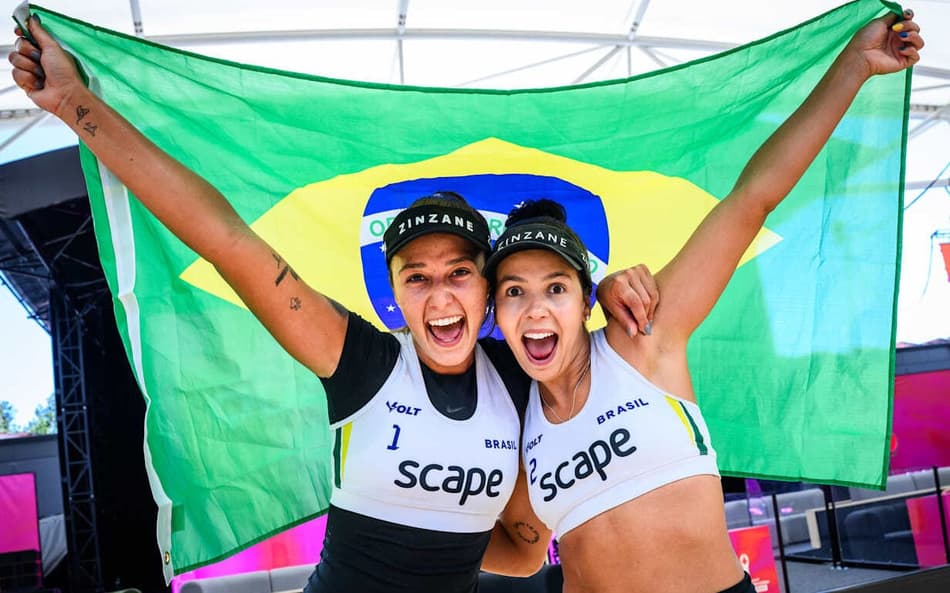Thâmela e Vic nas semis do Mundial de Vôlei de Praia 2025 (Foto: Volleyball Word)