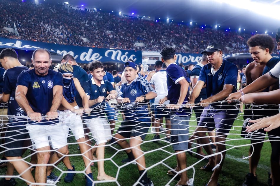 Torcedor do Remo durante conquista do acesso à Série A do Brasileirão