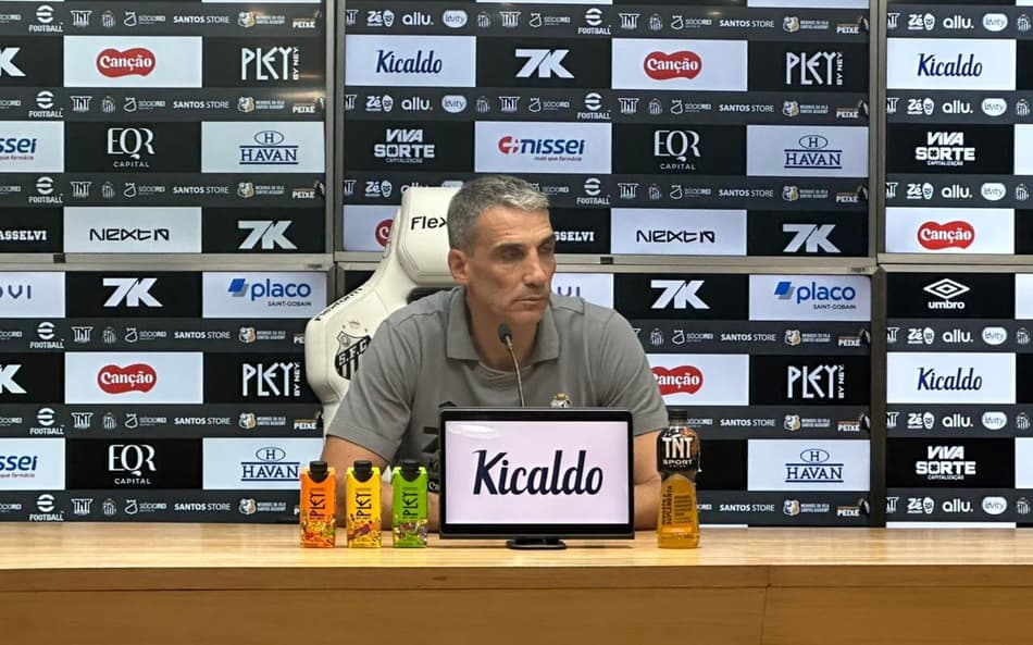 Vojvoda técnico do Santos