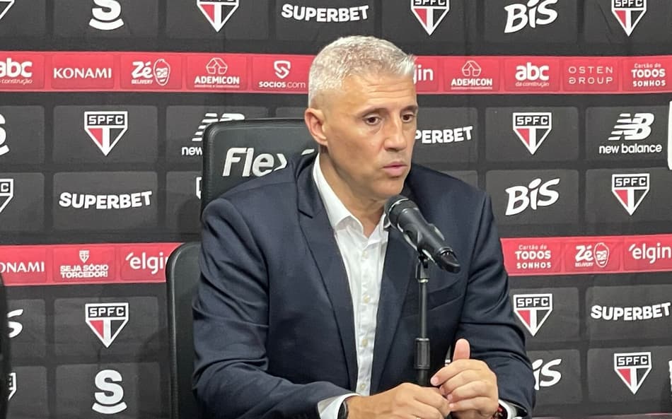 Hernán Crespo em coletiva do São Paulo