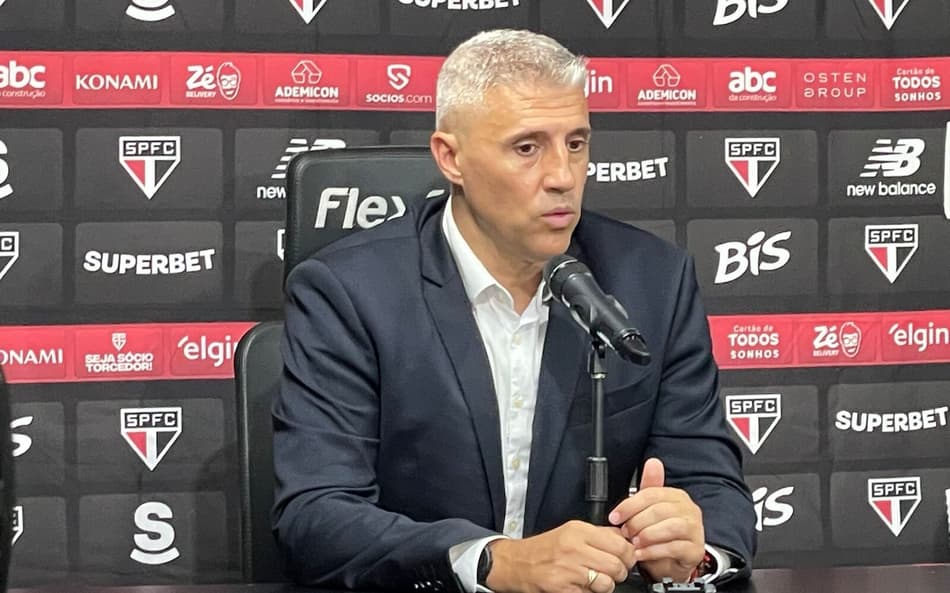 Hernán Crespo em coletiva do São Paulo