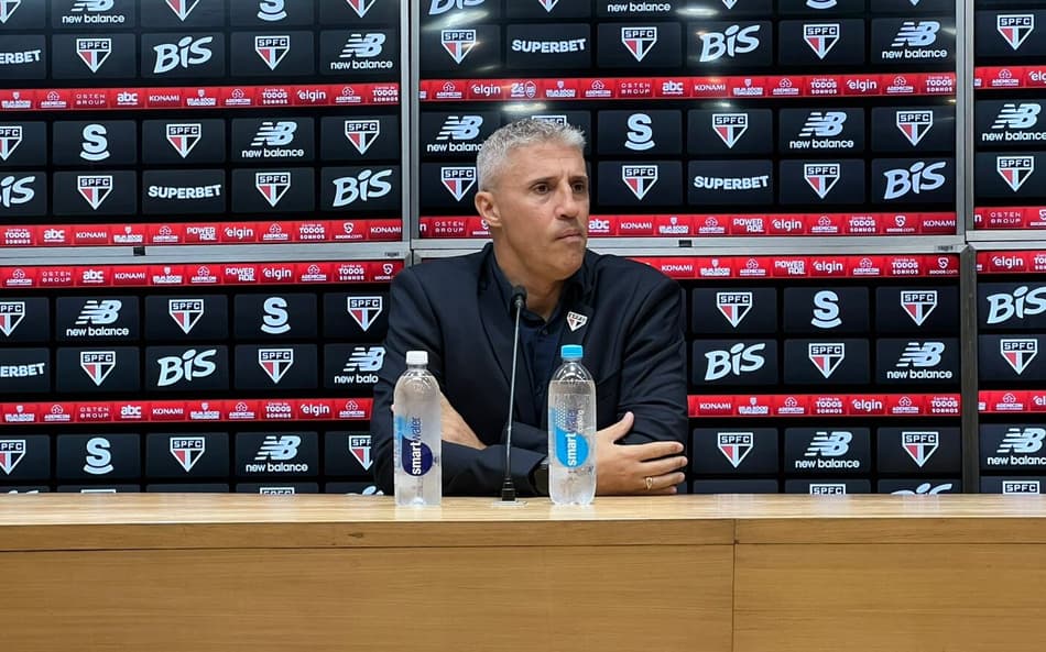 Coletiva de Hernán Crespo após São Paulo e RB Bragantino, na Vila Belmiro