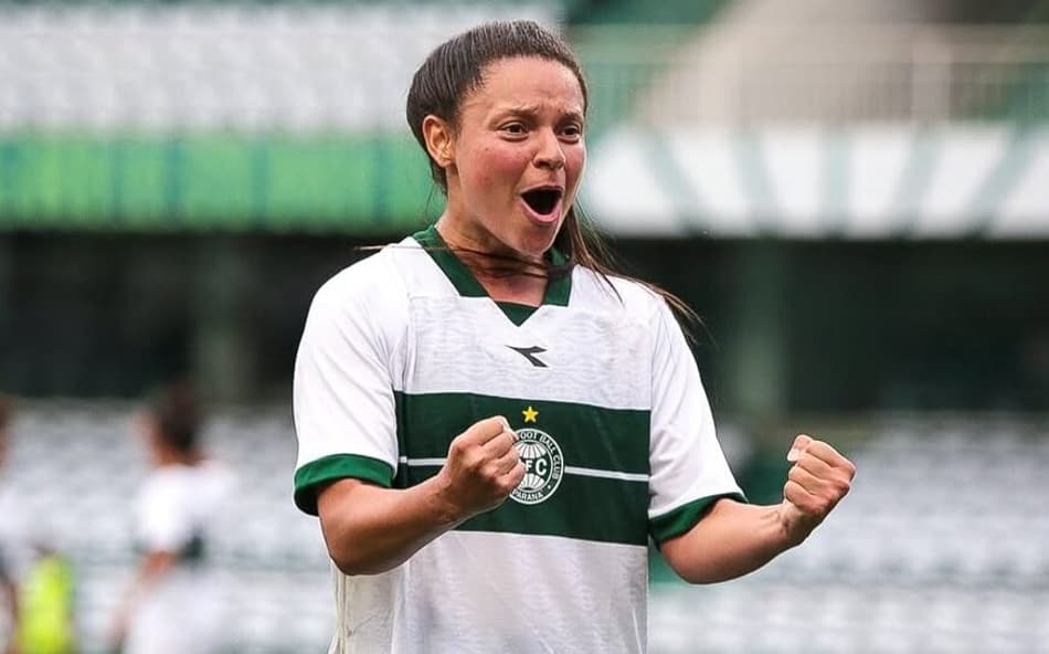 Brendha Patrícia comemora gol pelo Coritiba no Paranaense Feminino. (Foto: Luana Perdoncini | Coritiba)