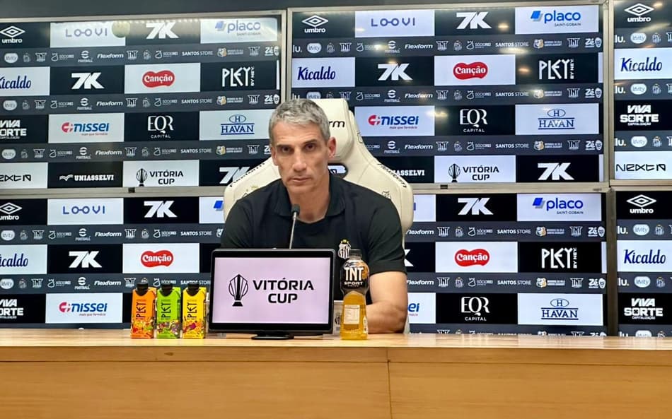 Juan Pablo Vojvoda ainda não conquistou nenhuma vitória fora de casa no Brasileirão. (Foto: Juliana Yamaoka/ Lance!)