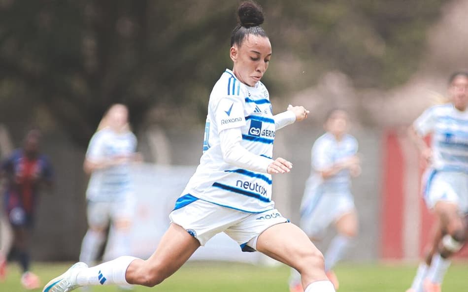 Letícia Alves, lateral do Cruzeiro. (Foto: Cruzeiro/Divulgação)