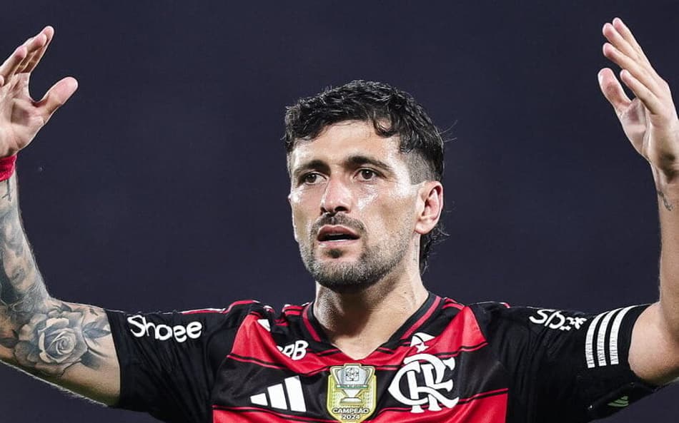 Arrascaeta comemora gol do Flamengo diante do Bragantino (Foto: Gilvan de Souza / Flamengo)