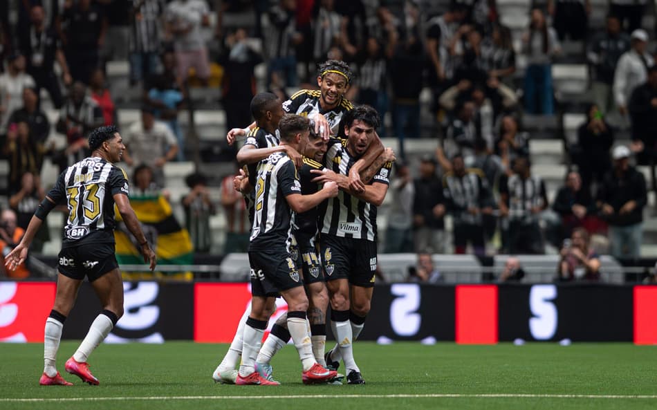 Jogadores do Atlético-MG comemoram gol contra o Maringá pela Copa do Brasil