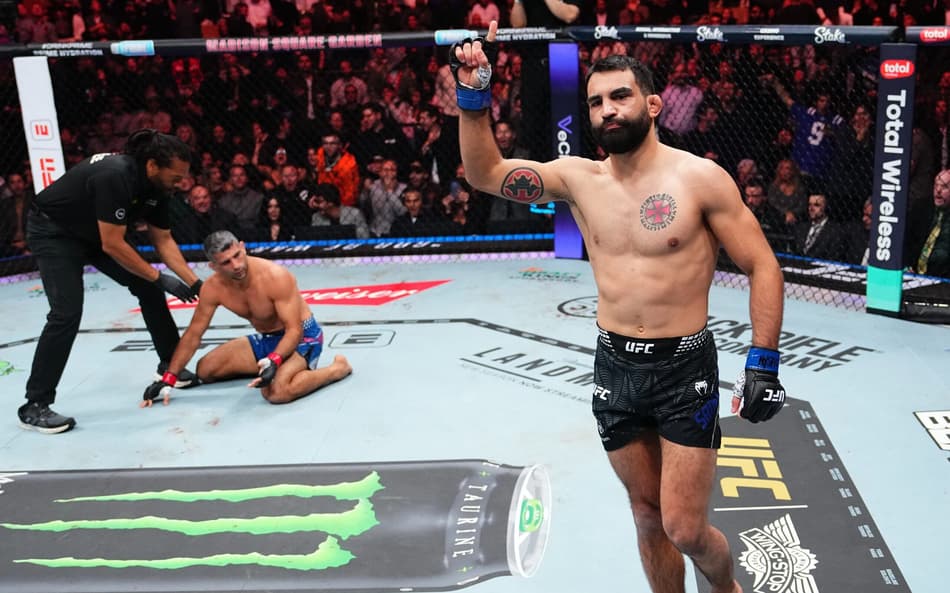 Benoit Saint-Denis nocauteia Beneil Dariush no UFC 322 (Foto: Reprodução/UFC)