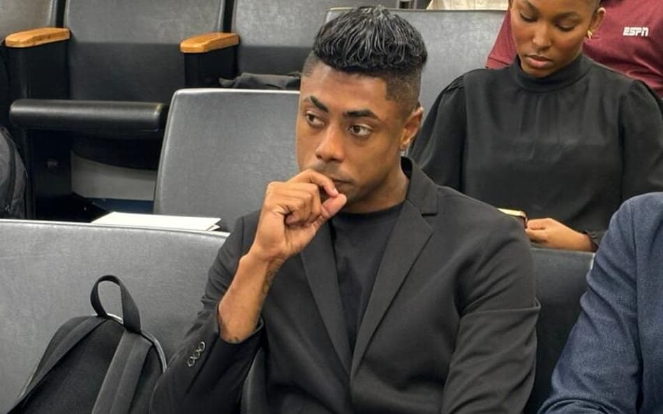 Bruno Henrique, do Flamengo, durante julgamento no STJD (Foto: Lucas Bayer/Lance!)