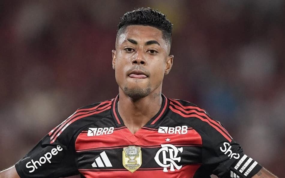 Bruno Henrique comemora gol no jogo do Flamengo contra o Sport