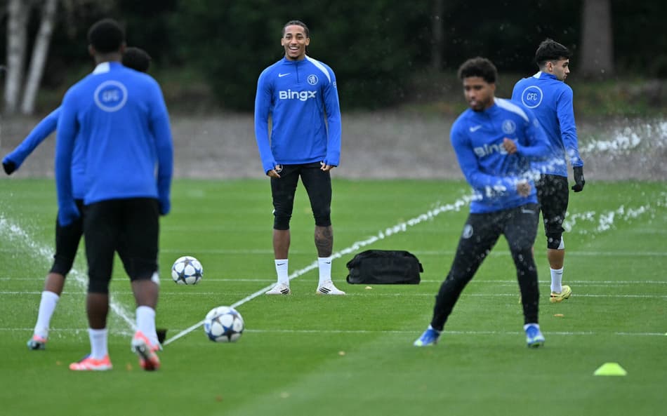 FBL-EUR-C1-CHELSEA-TRAINING