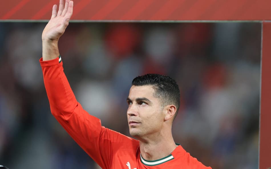 Cristiano Ronaldo no jogo de Portugal contra Hungria pelas Eliminatórias (Photo by PATRICIA DE MELO MOREIRA / AFP)