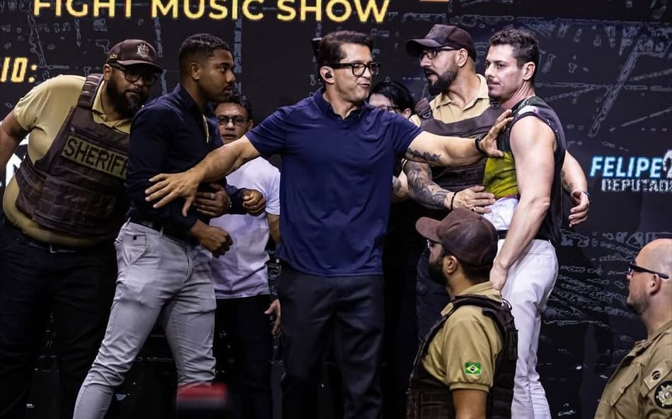 Davi Brito e Sacha Bali na coletiva do FMS 7 (Foto: Reprodução/Instagram/Davi Brito)