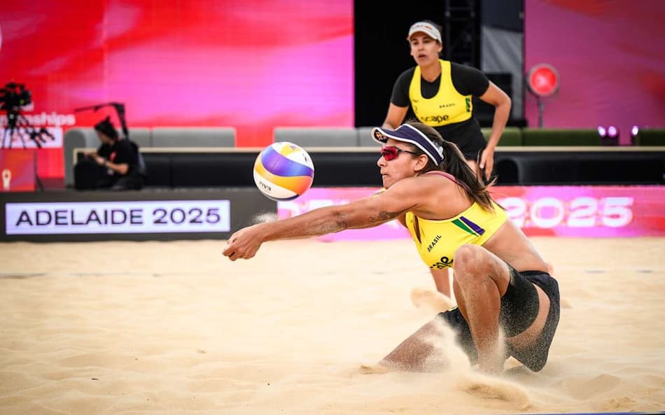 Duda e Ana Patrícia no Mundial de Vôlei de Praia 2025 (Foto: Volleyball World)